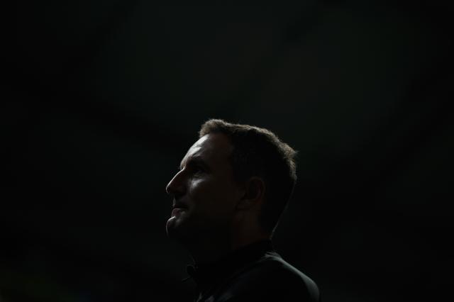 马德兴：中国足球陷入被动 归罪扬科维奇一人欠妥