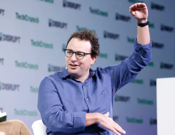 百度前员工创办世界顶级AI公司，近日突发声明：我的产品禁止中国企业使用