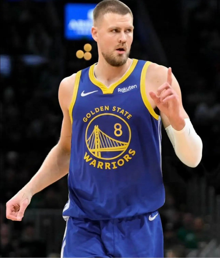 天天盈球APP-波尔津吉斯加盟勇士成安慰奖，首轮选秀权换字母哥后获空间型内线|克里斯塔普斯·波尔津吉斯|吉安尼斯·安特托孔波|金州勇士队|体育赛事讨论|扬尼斯-阿德托昆博_新浪体育_新浪新闻